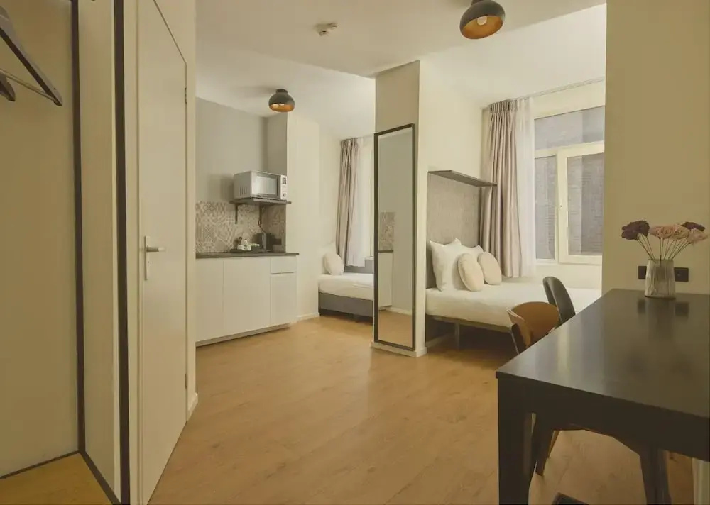 Luxury Double room (full double bed)