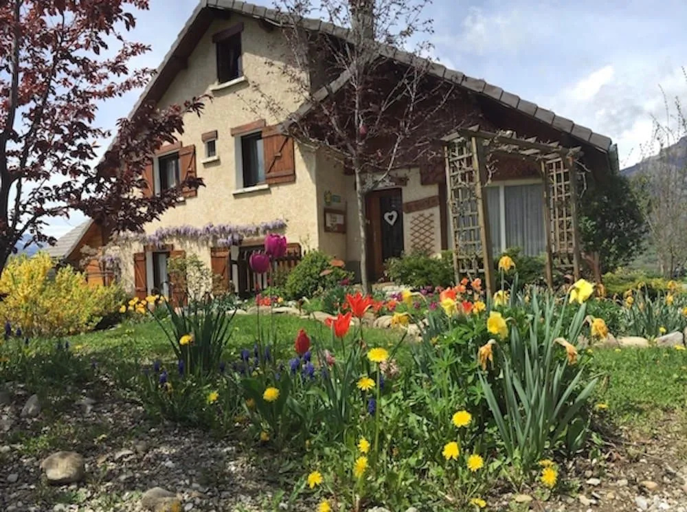 "La Coustille" Chambres et Table d'Hôtes