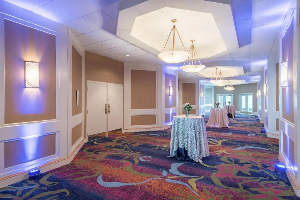Crowne Plaza Virginia Beach Town Center by IHG - Général