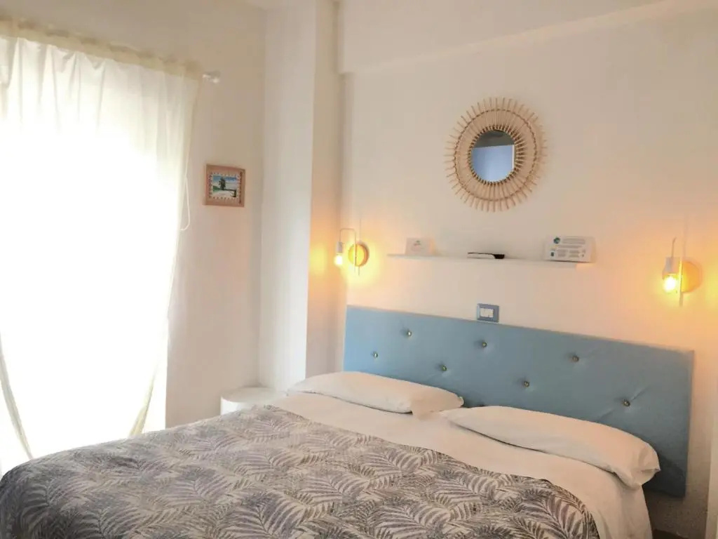 Standard Double room with garden view (full double bed)