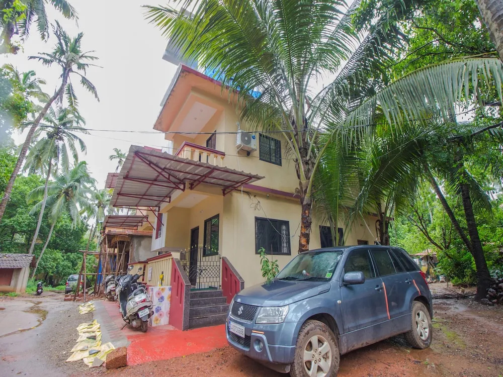 OYO 15489 Home Field View 1BHK Calangute