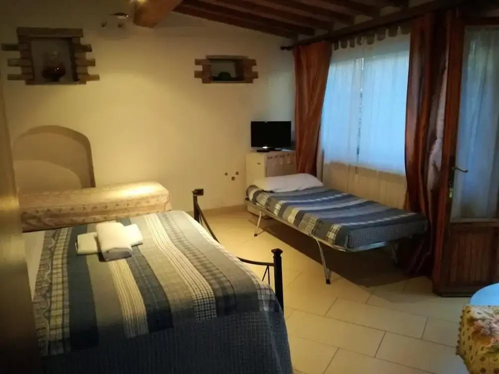Comfort room