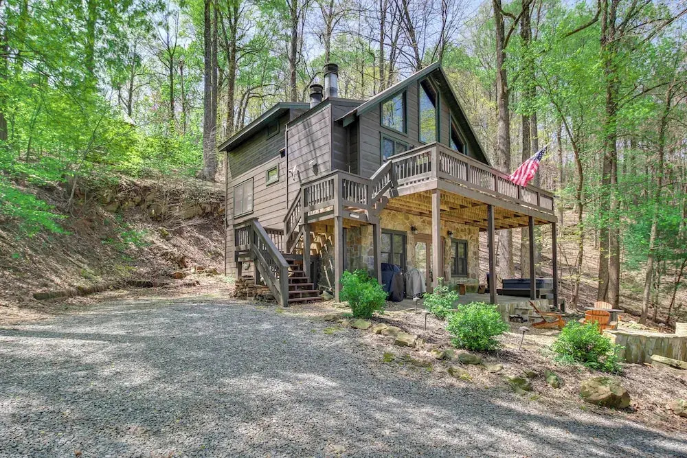 Ellijay Cabin 7 Mi to Dtwn: Hot Tub & Mtn Views