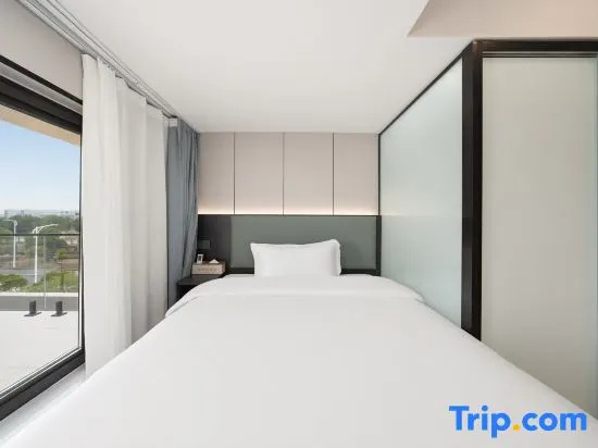 Standard Double room with view (full double bed)