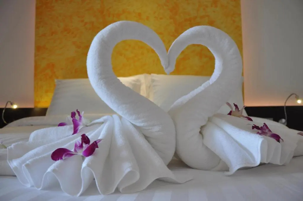Deluxe Double room with pool view (full double bed)