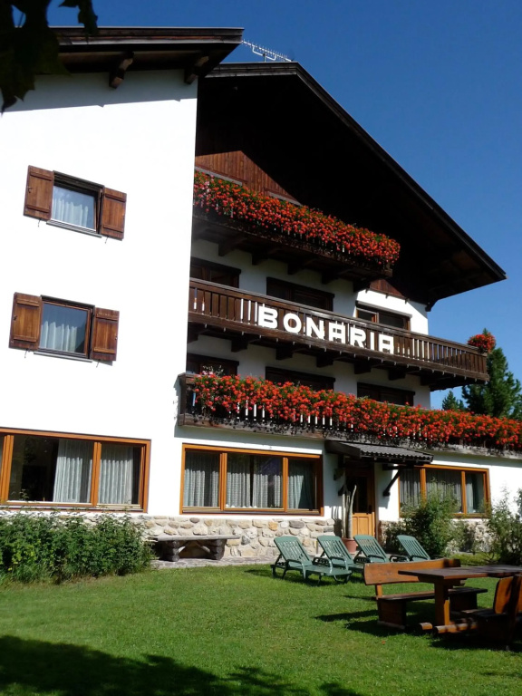 Apartments Garni Bonaria