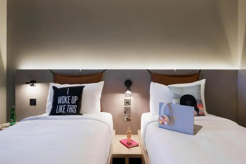 Food & Beverage