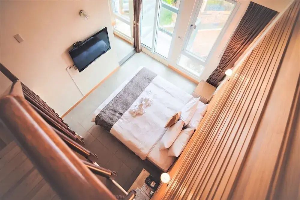 Family Apartment with balcony and with mountain view
