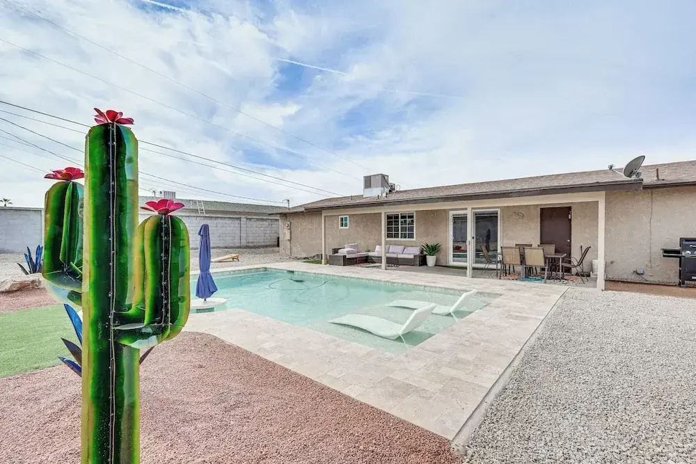 5 Mi to Lake Havasu: Home w/ Yard & Pool