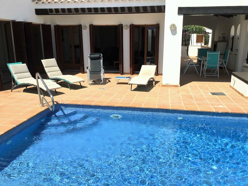 3 Br Villa Robyn - El Valle Golf Resort - Bav 9754