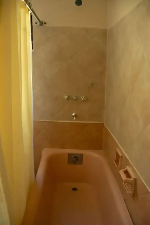 Двухместный номер Premium двуспальная кровать в Alamo Hostel & Suites