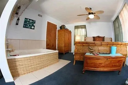 The August Seven Inn — фото