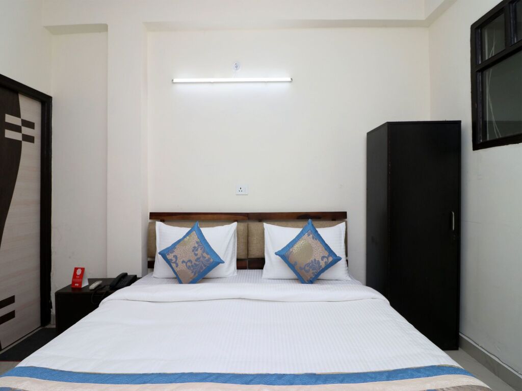 gallery_image_hidden_4