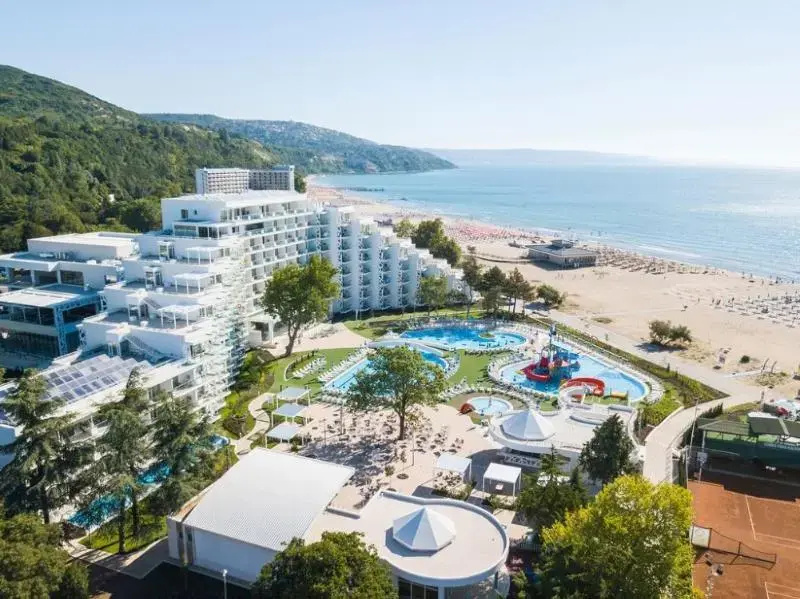 Beach & Waterfront