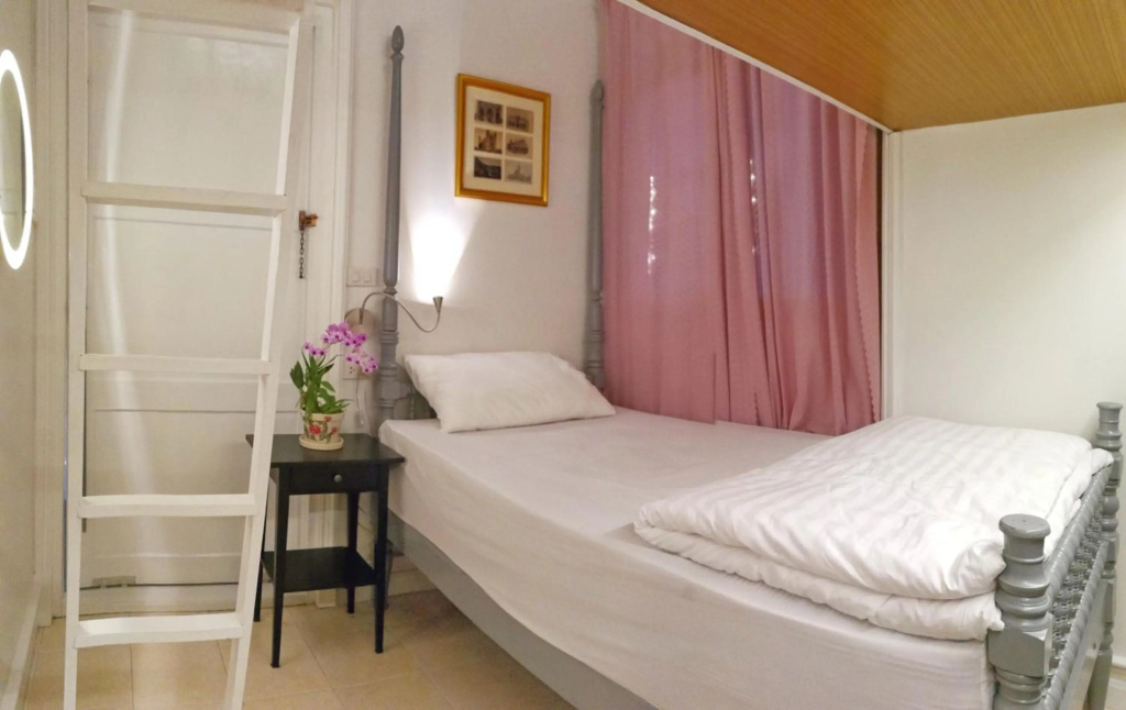 Bed In Town - Hostel — 3