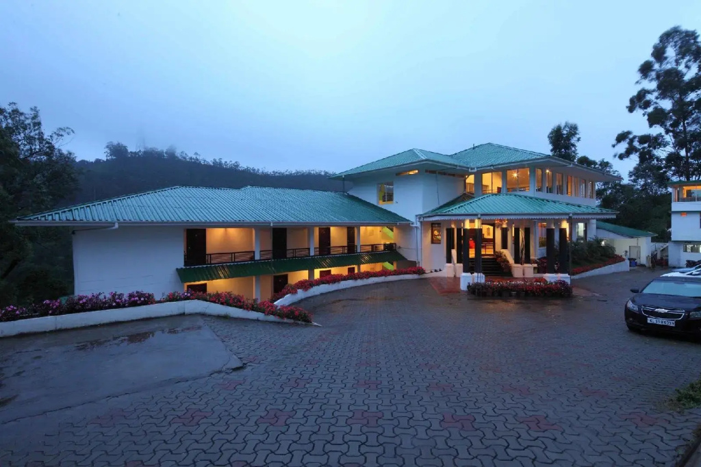 T And U Leisure Hotel