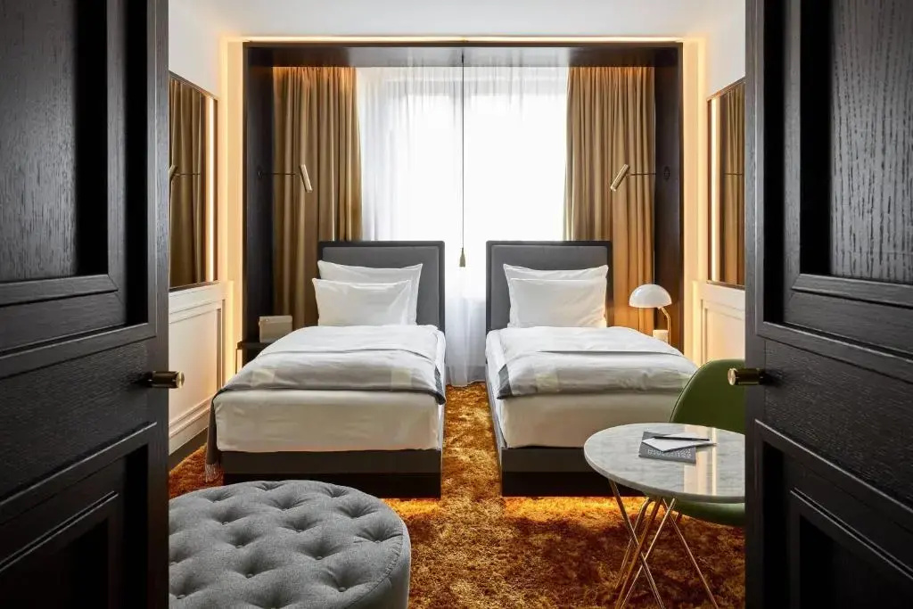 Deluxe Double room (twin beds)