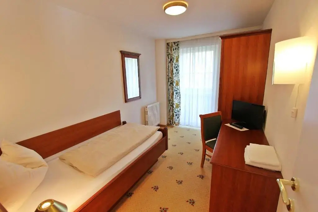 Landhotel Post Ebensee - Chambres