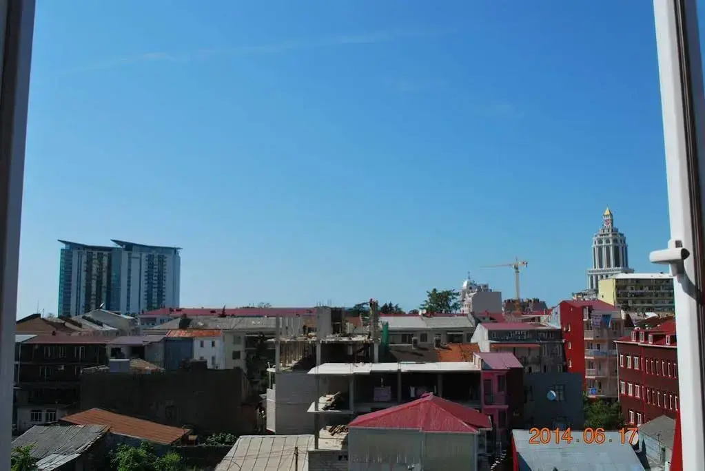 Irakli's Apartment with Terrace
