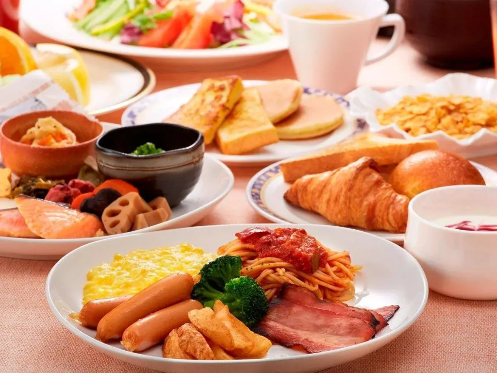 Food & Beverage