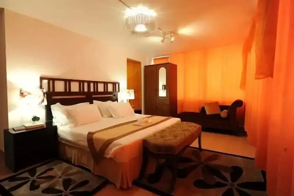 Hotel Ritz Sumbe - Général