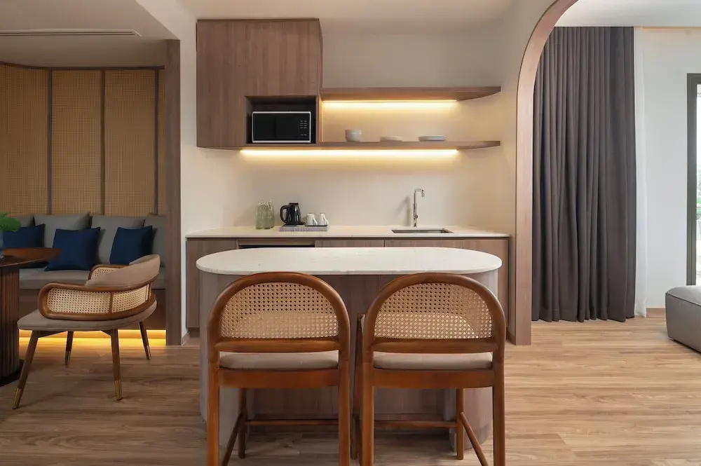 Deluxe Double room with balcony and with pool view (full double bed)