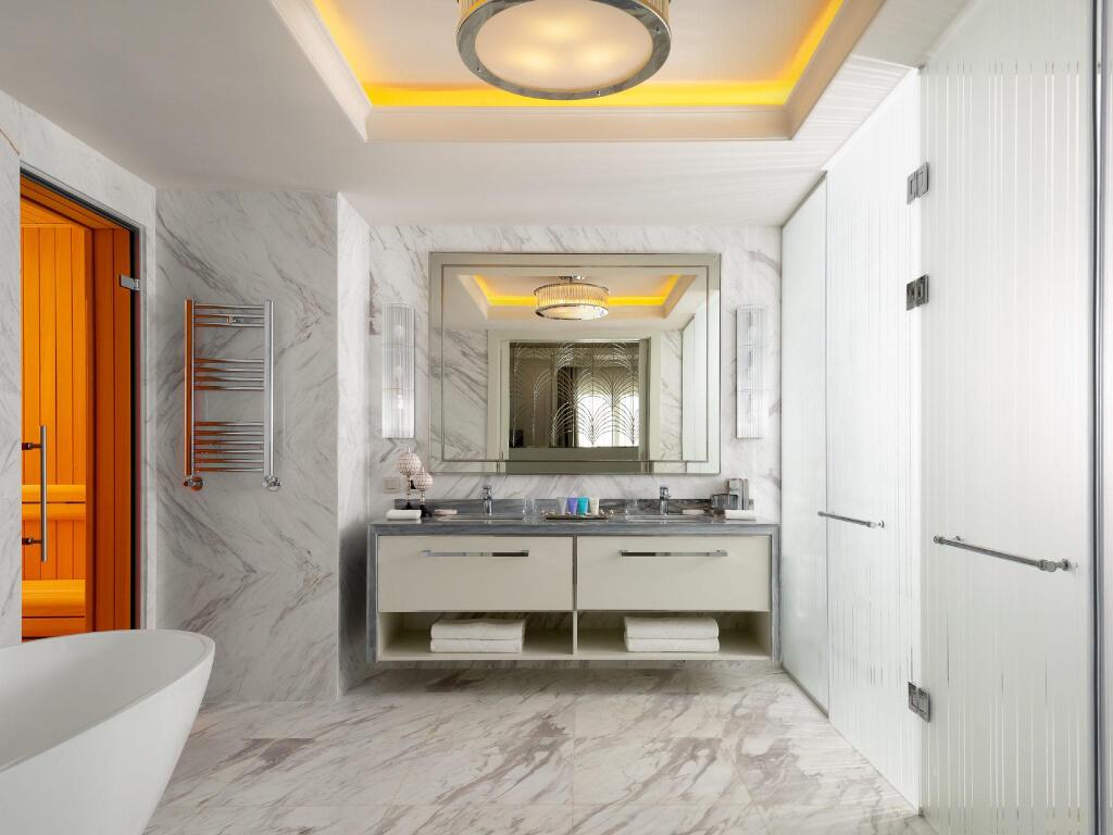 Люкс Presidential в Rixos Water World Aktau