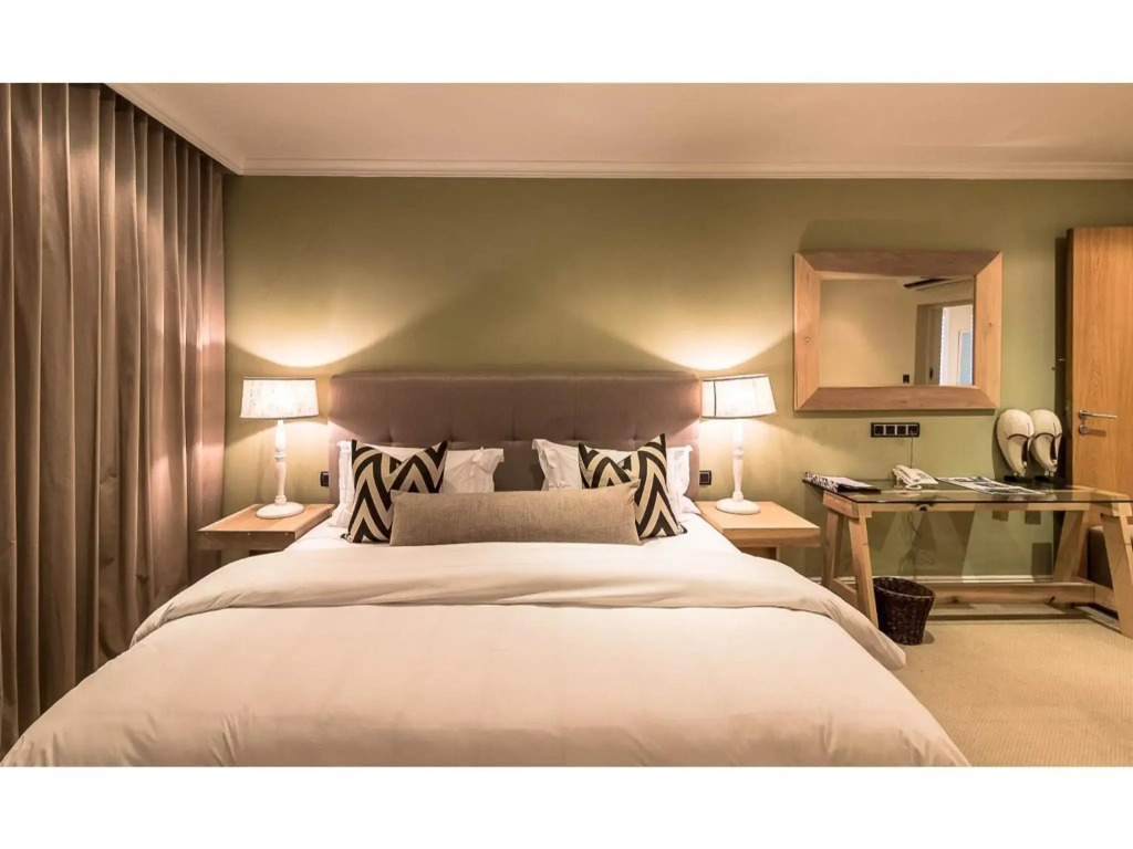 Sugar Hotel by null