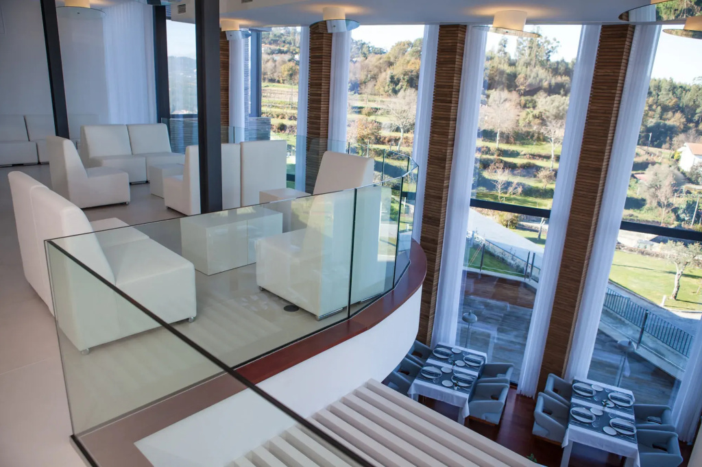 Balcony & Terrace