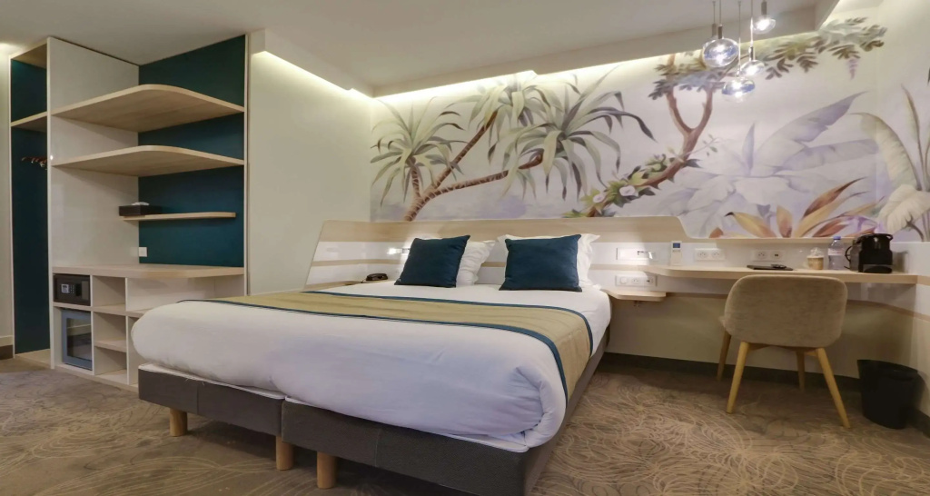 Отель Hotel Apolonia Paris Montmartre, Sure Hotel Collection by BW в Париже
