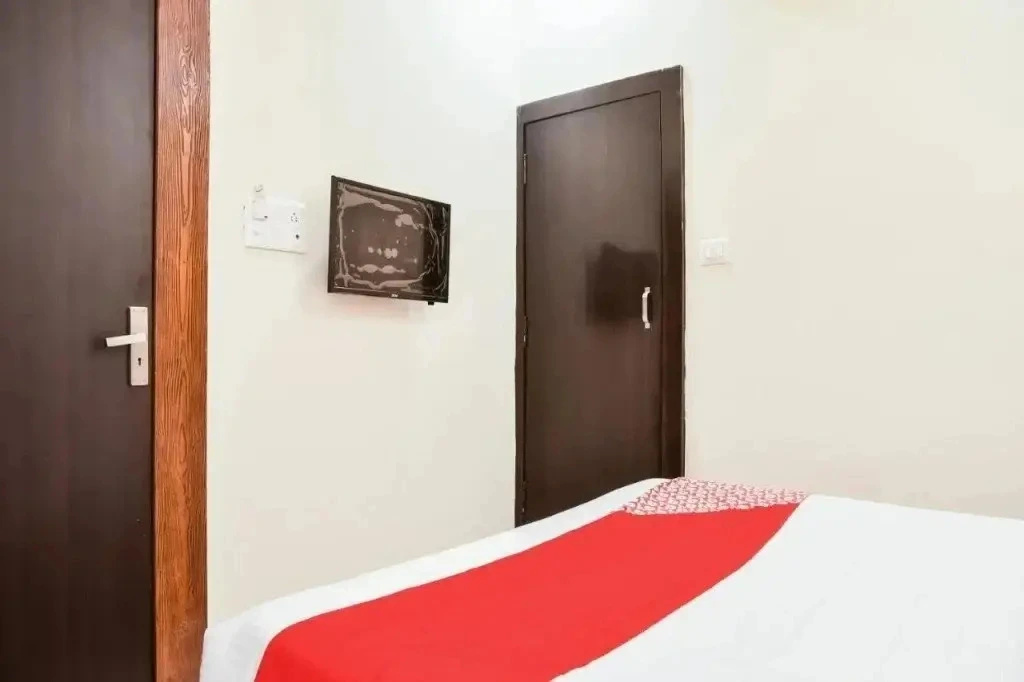 Hotel Lemon Tree by OYO Rooms