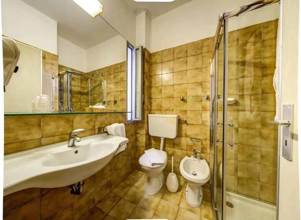 Standard Double room with balcony (full double bed)