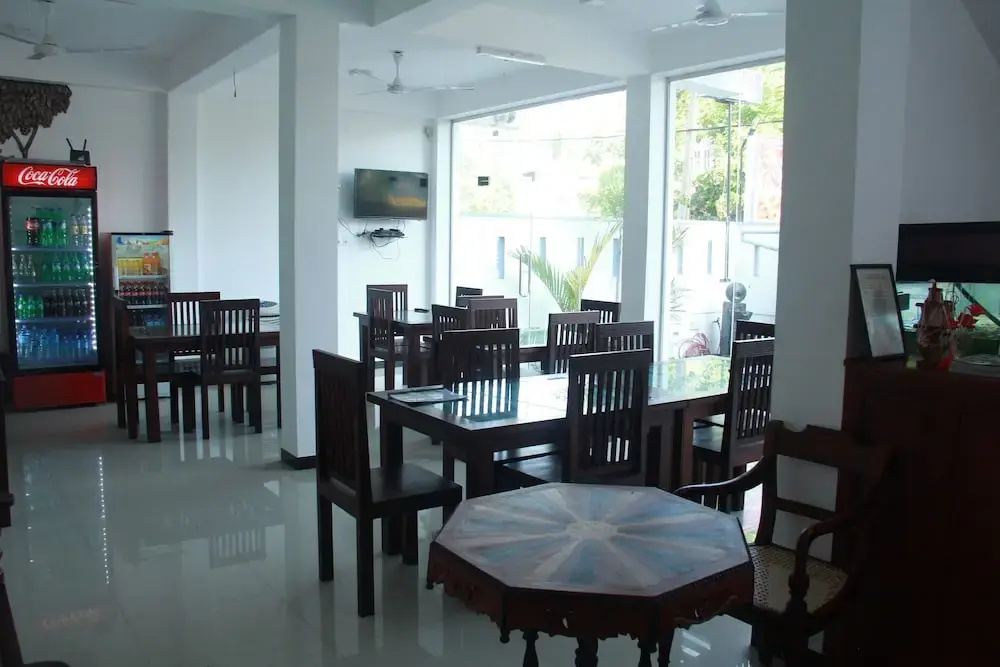 Ravindra Hotel and Restaurant - Général