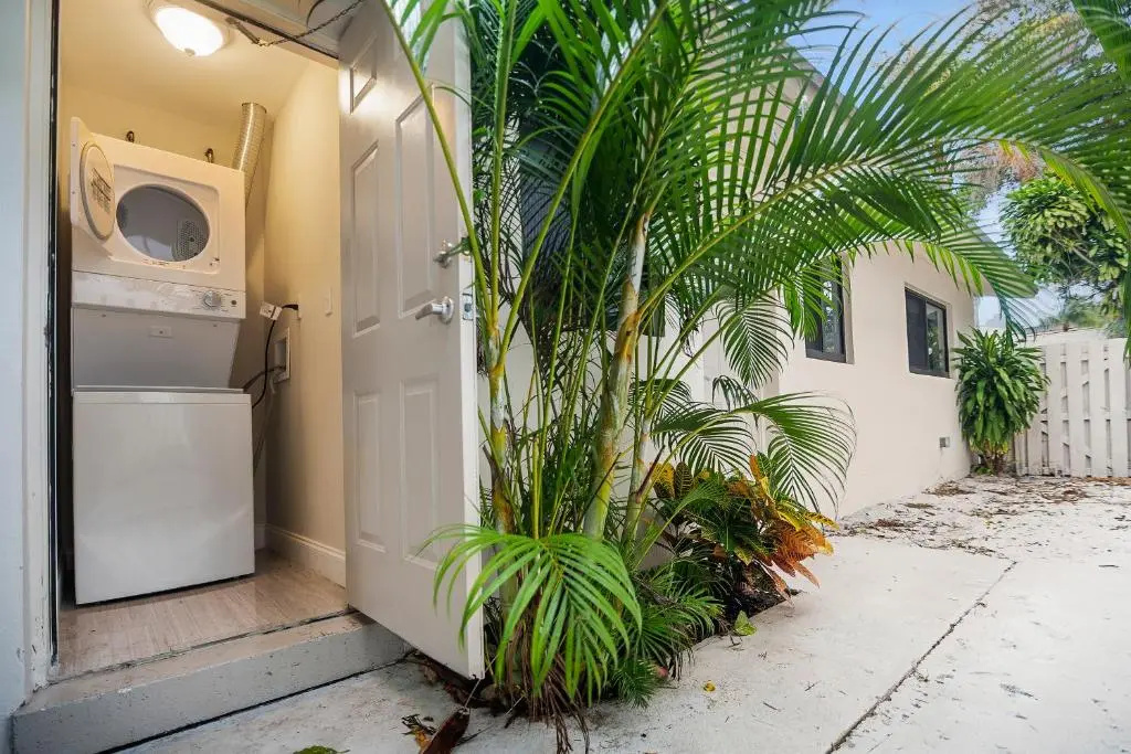 Alani Bay Deluxe Condos Fort Lauderdale