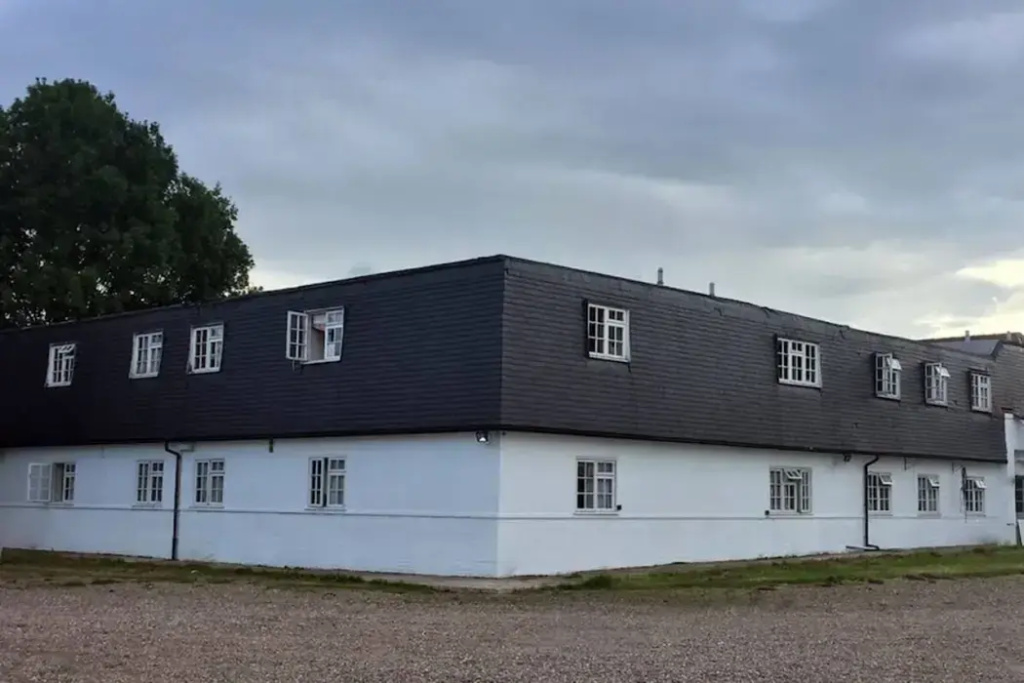 OYO Belvoir Hotel