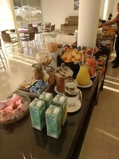 Food & Beverage