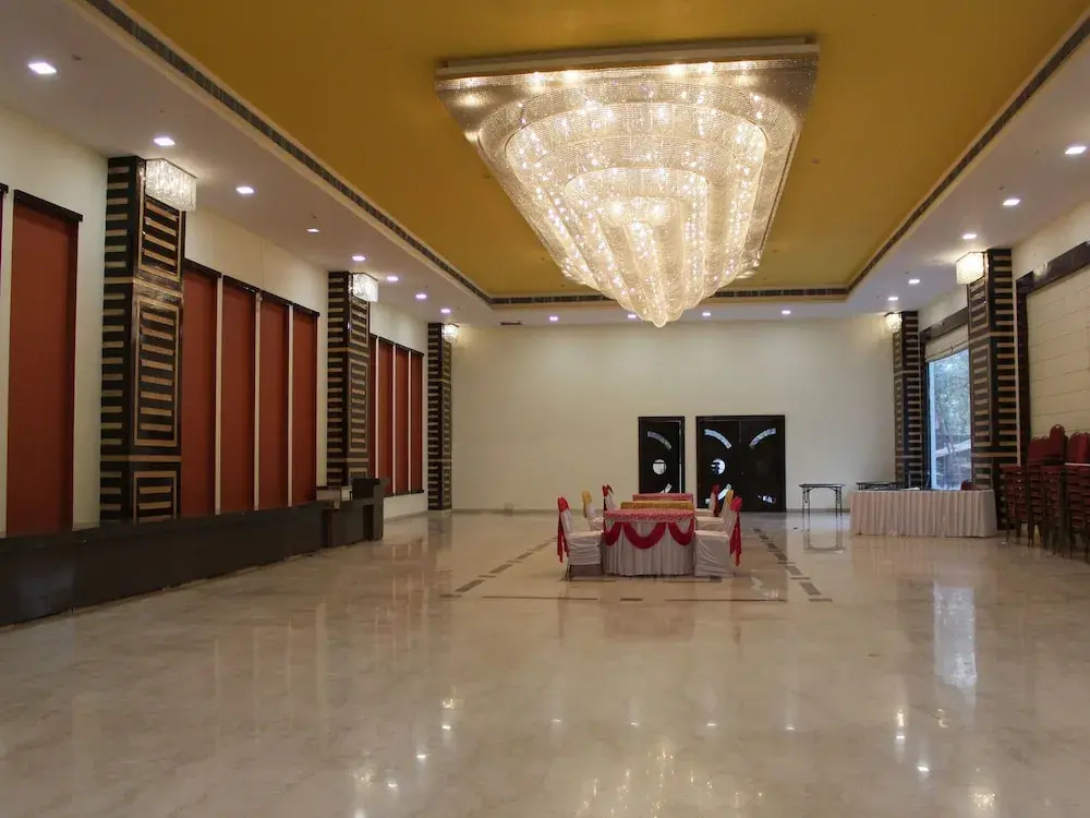Lobby & Reception