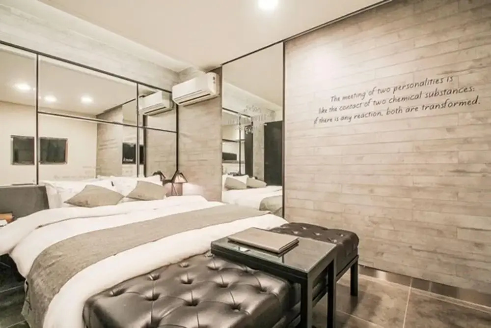 Standard Double room (full double bed)