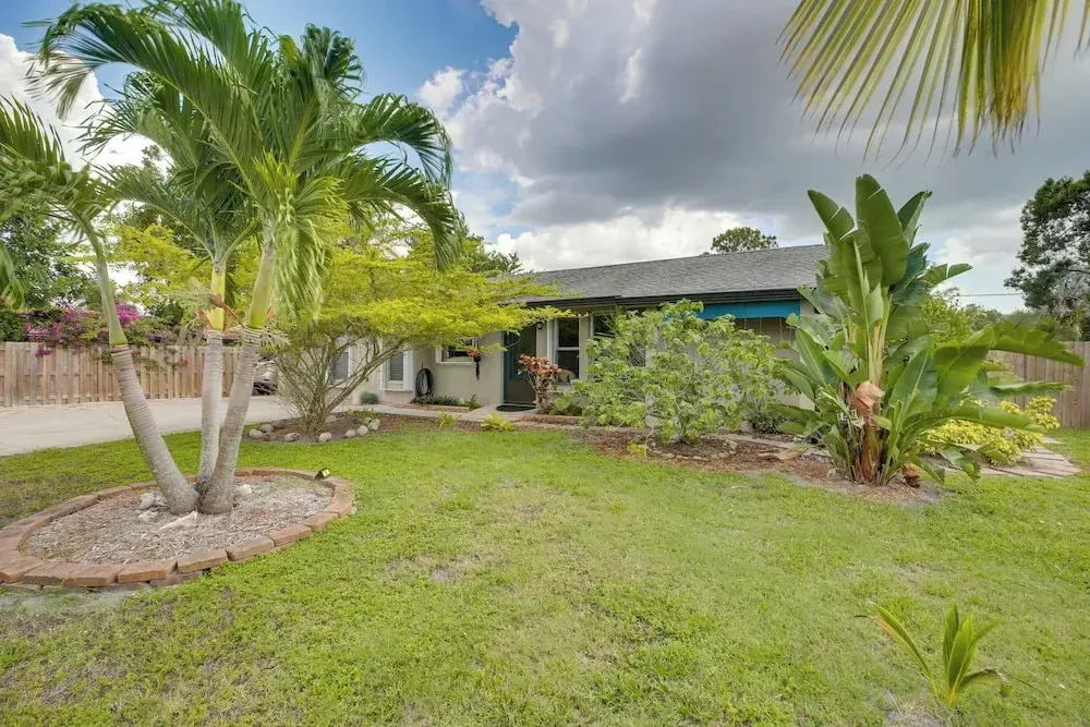 Boho-style Escape w/ Patio ~ 3 Mi to Bonita Beach!