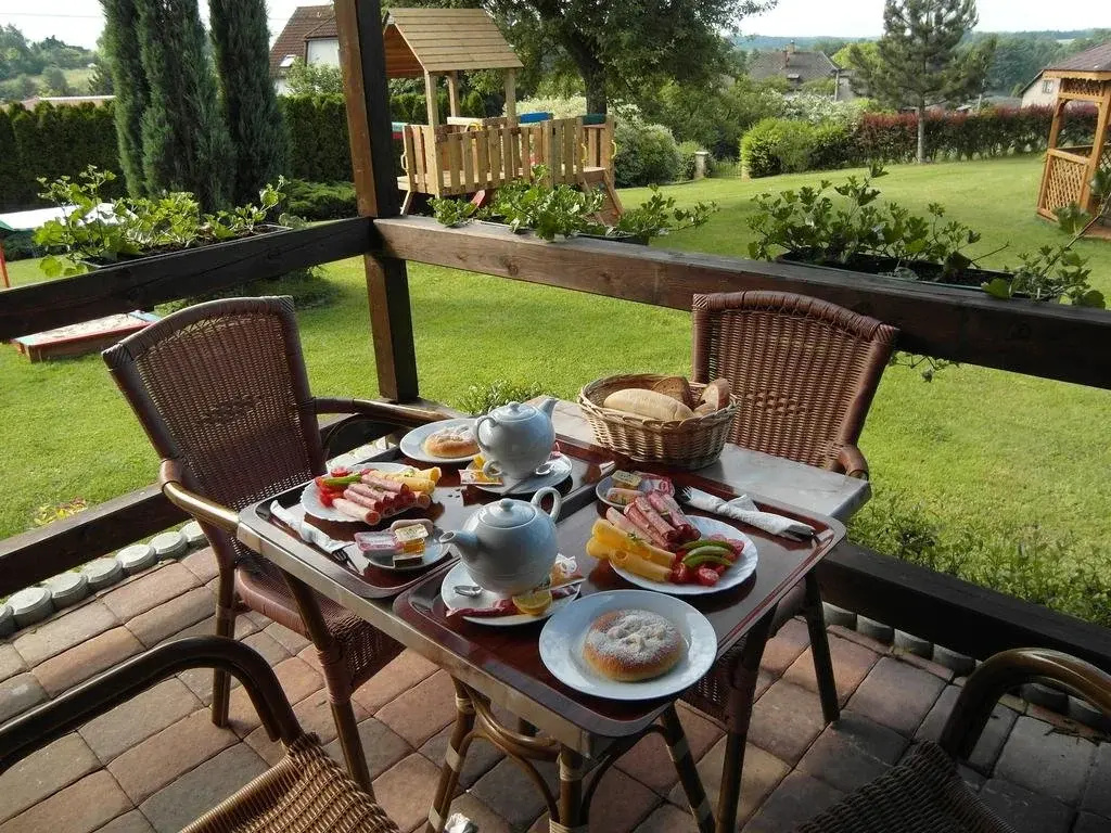Balcony & Terrace