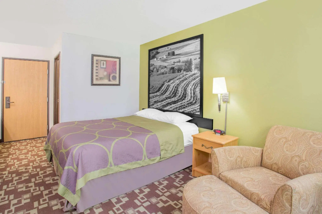 Standard Double room (full double bed)