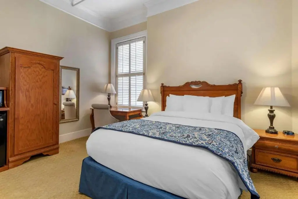 1 Bedroom Suite
