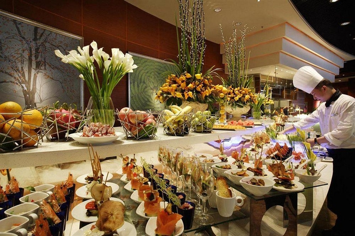 Food & Beverage