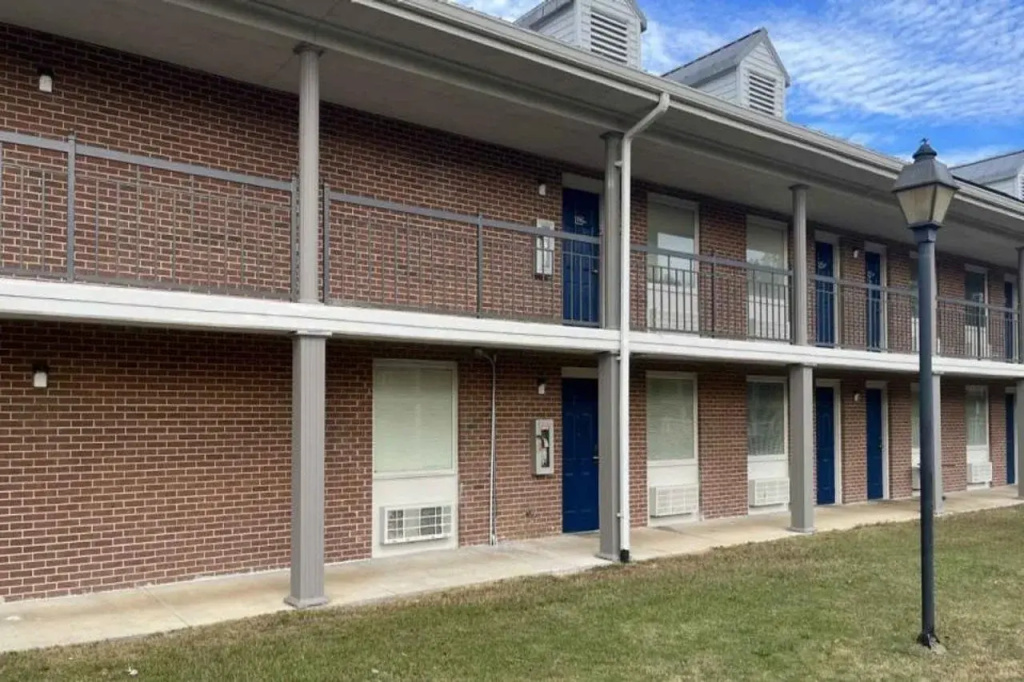 Motel 6 Sandersville, GA