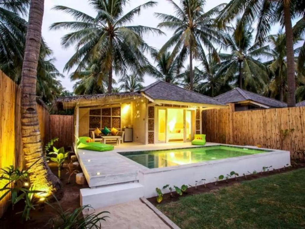 Sunset Palms Resort