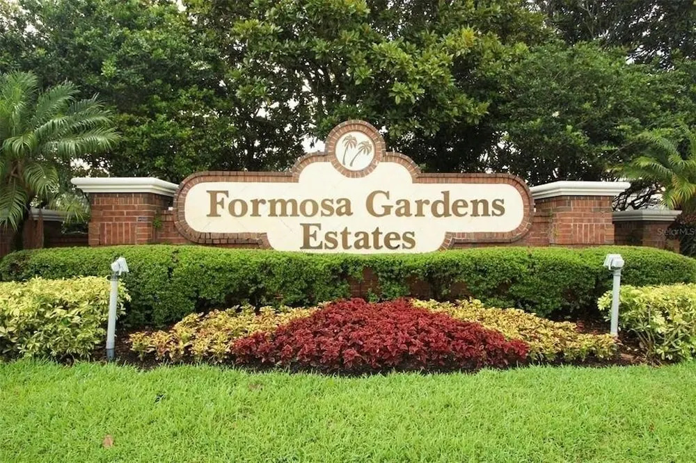 Lake House At Formosa 5 Bedroom Home by RedAwning