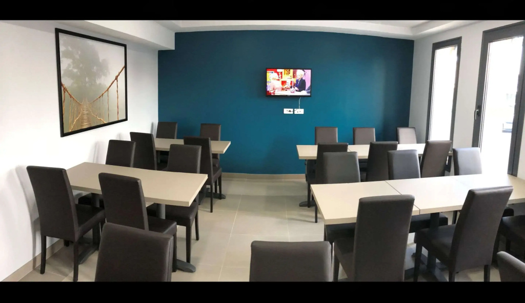 Brit Hotel Confort Roissy Saint-Witz - Général