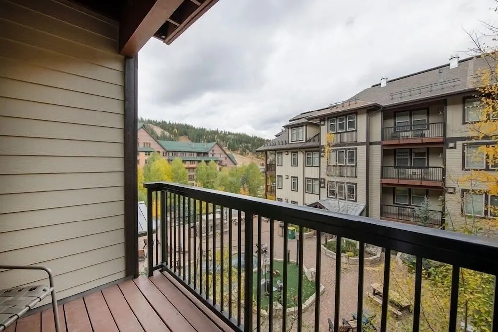 Premium Unit 3519- Fraser Crossing/founders Pointe 1 Bedroom Condo