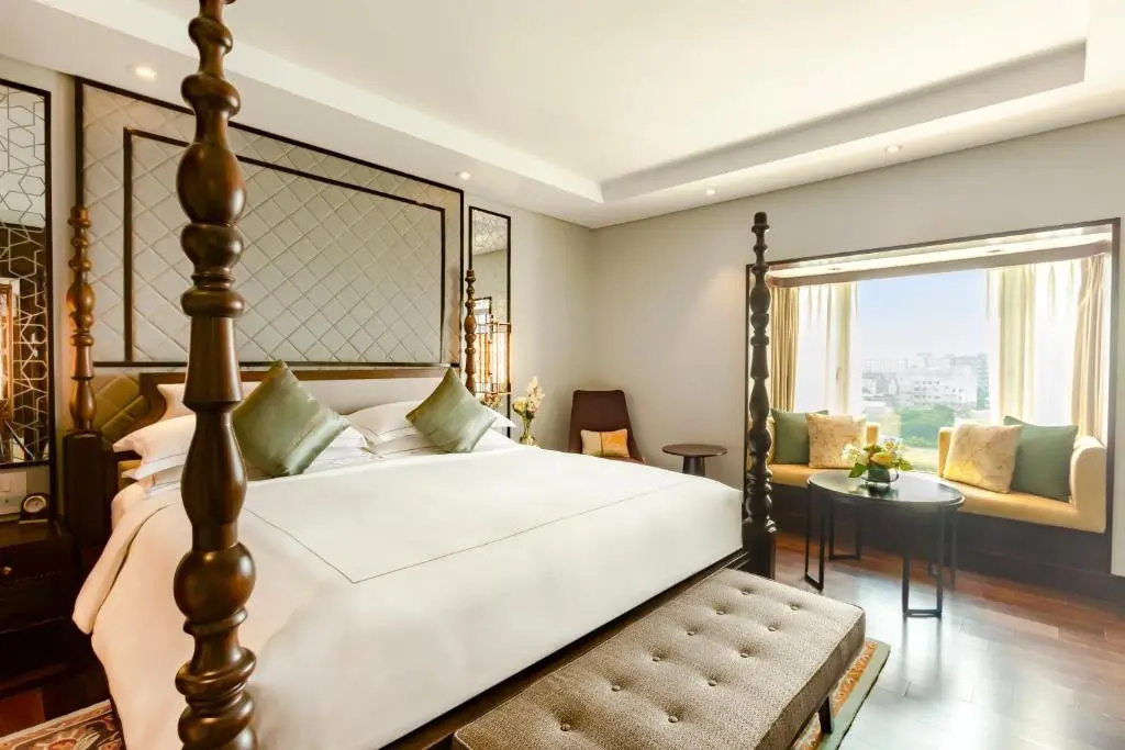 Luxury Club Suite