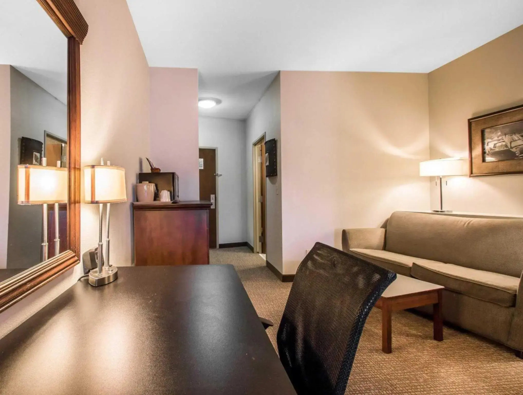 Quadruple Suite